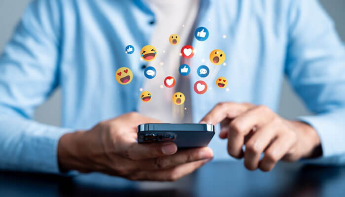 Use Social Media to Earn Editorial Links - Startupeditor | Startup Editor How to Use Social Media for SEO using smartphone engagement signals, reactions, and audience interaction on mobile