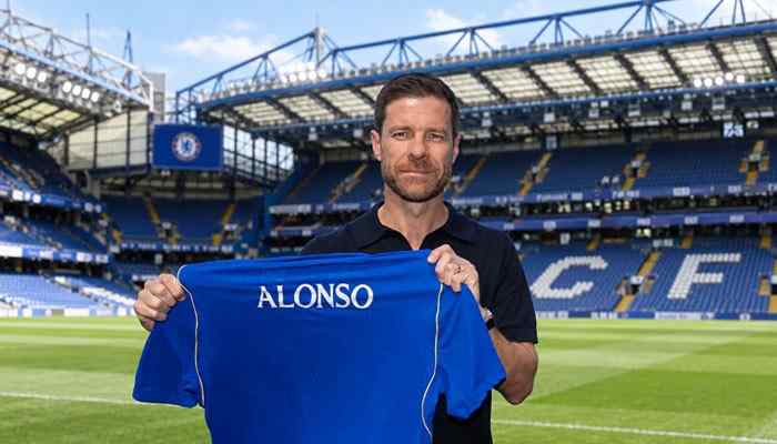 Chelsea FC News Under Xabi Alonso - Startup Editor | Startup Editor Chelsea FC News update showing Xabi Alonso at Stamford Bridge as Chelsea manager during the 2026 season with tactical changes and club developments.